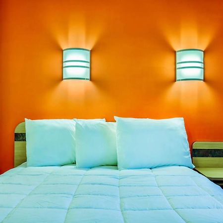 Motel 6-Burlington, On - Toronto West - Oakville Екстер'єр фото