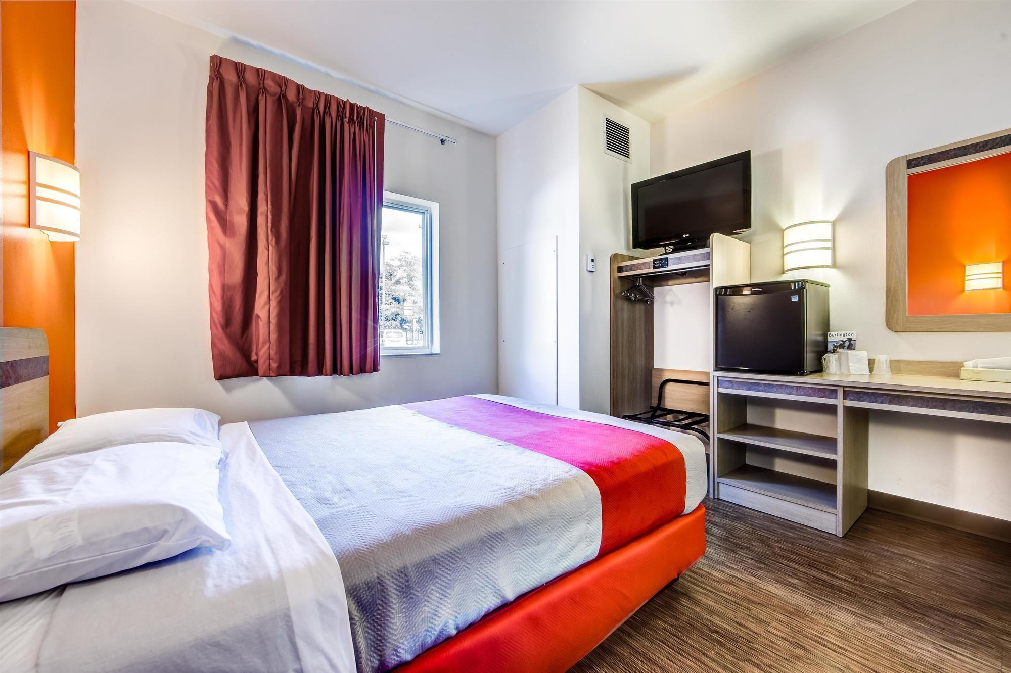 Motel 6-Burlington, On - Toronto West - Oakville Екстер'єр фото