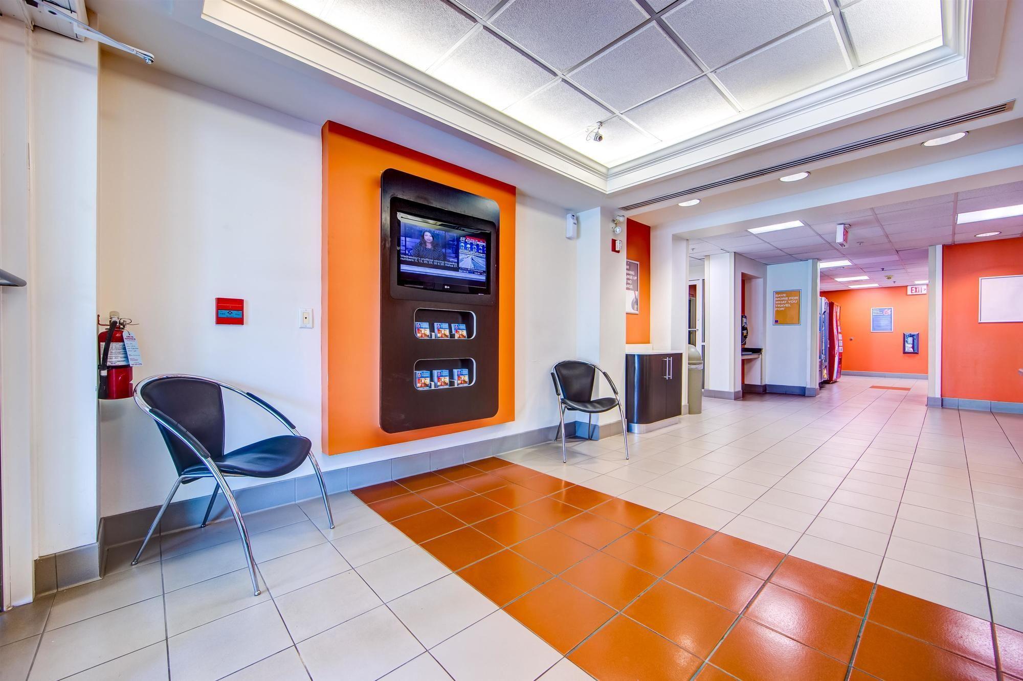 Motel 6-Burlington, On - Toronto West - Oakville Екстер'єр фото