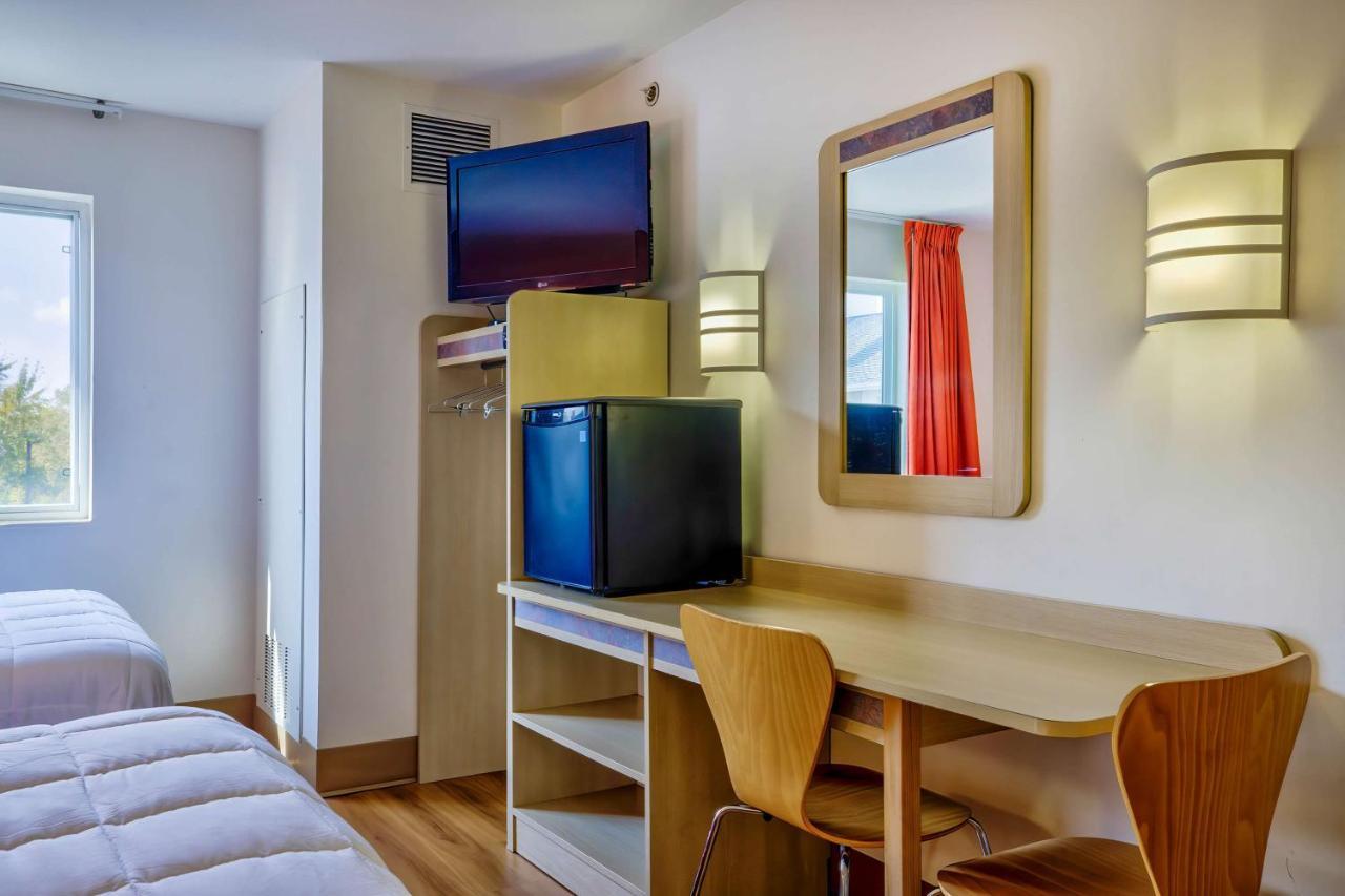 Motel 6-Burlington, On - Toronto West - Oakville Екстер'єр фото