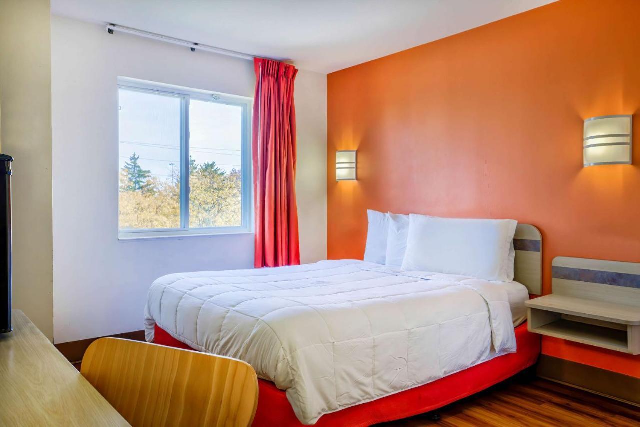 Motel 6-Burlington, On - Toronto West - Oakville Екстер'єр фото