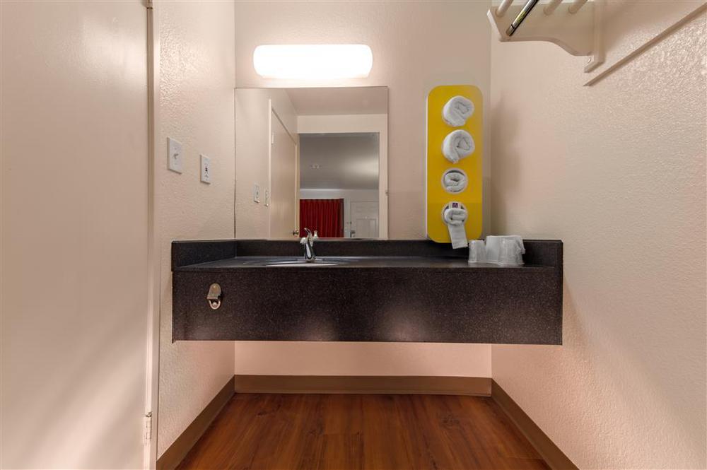 Motel 6-Burlington, On - Toronto West - Oakville Номер фото